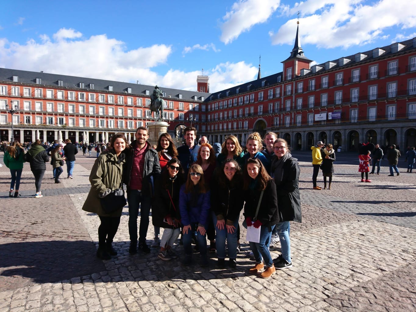 Group of people smiling posing.